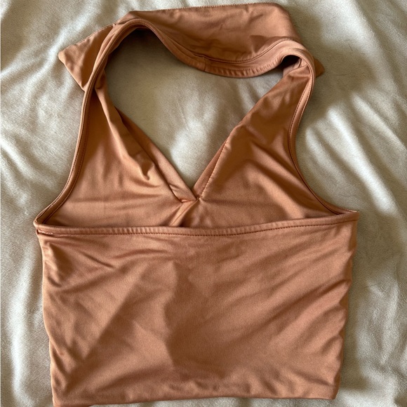 Forever 21 Contour Sculpt Cropped Halter Top✨ - Picture 3 of 5